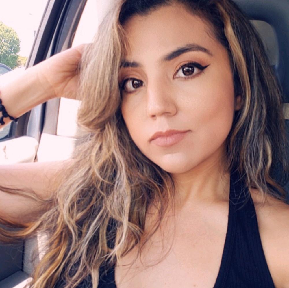 Meet your Posher, Paola